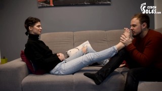Nikola’s First Foot Worship Live!